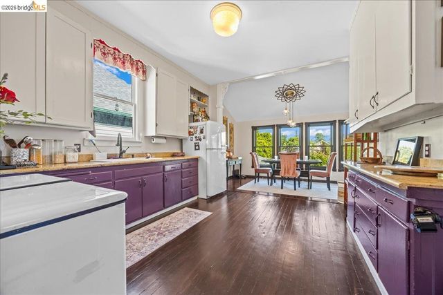 1712 Paru St, Alameda, CA 94501