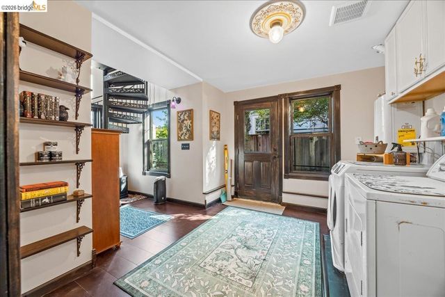 1712 Paru St, Alameda, CA 94501