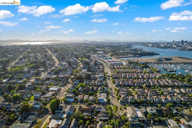 1712 Paru St, Alameda, CA 94501
