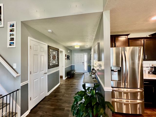 4088 Ashworth Lane, Columbus, IN 47201