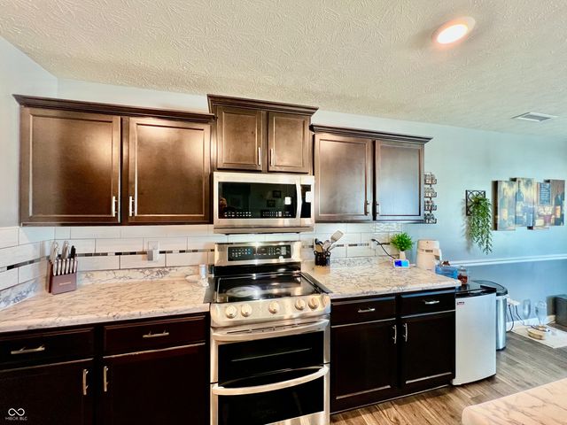 4088 Ashworth Lane, Columbus, IN 47201