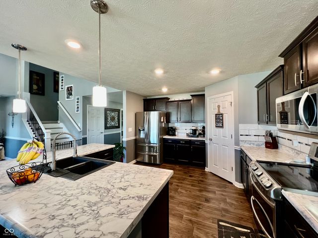 4088 Ashworth Lane, Columbus, IN 47201