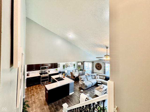 4088 Ashworth Lane, Columbus, IN 47201