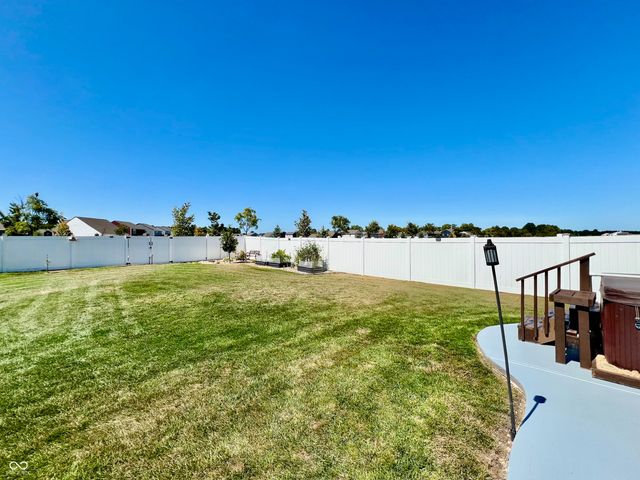 4088 Ashworth Lane, Columbus, IN 47201