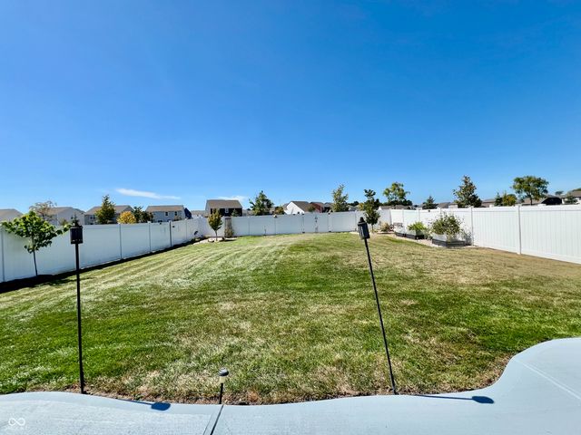 4088 Ashworth Lane, Columbus, IN 47201