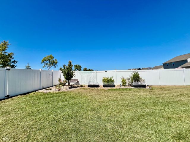 4088 Ashworth Lane, Columbus, IN 47201