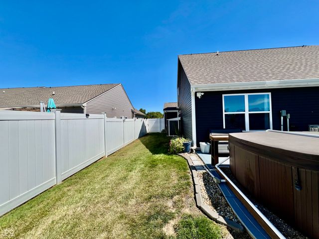 4088 Ashworth Lane, Columbus, IN 47201