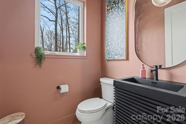 5726 Charing Place, Charlotte, NC 28211