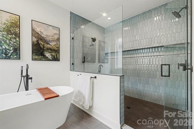 5726 Charing Place, Charlotte, NC 28211