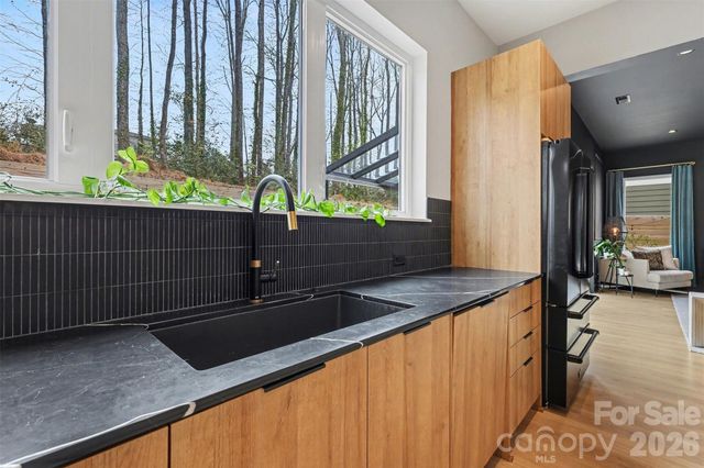 5726 Charing Place, Charlotte, NC 28211