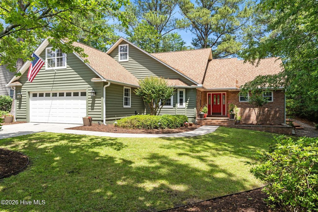 2490 Glen Drive, Little River, SC 29566