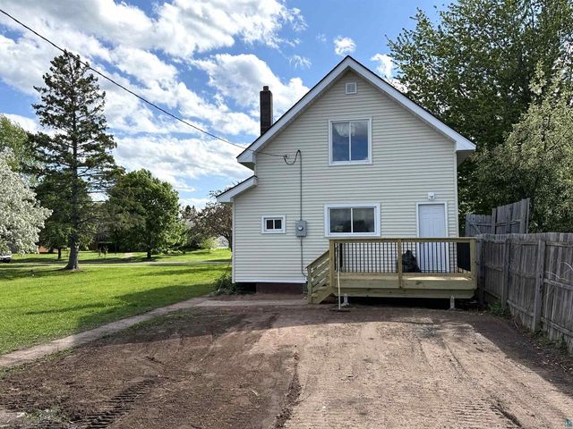 2715 E 3rd St, Superior, WI 54880