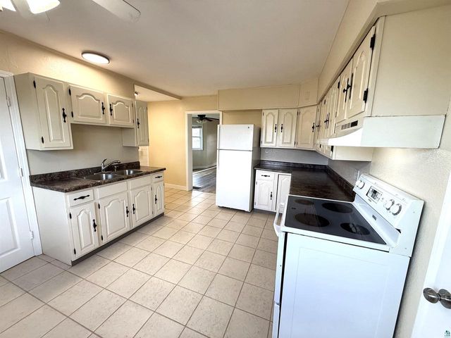 2715 E 3rd St, Superior, WI 54880