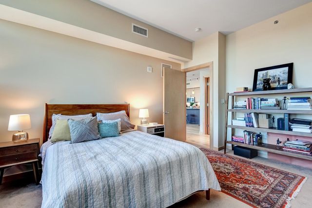 1120 S 2nd Street 814, Minneapolis, MN 55415