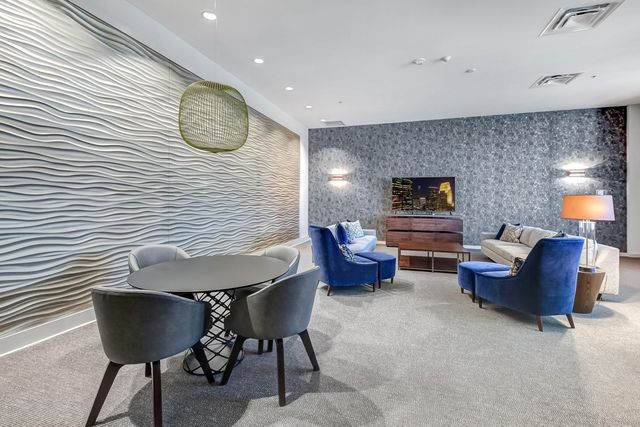 1120 S 2nd Street 814, Minneapolis, MN 55415
