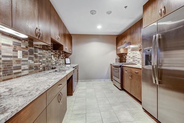 1120 S 2nd Street 814, Minneapolis, MN 55415