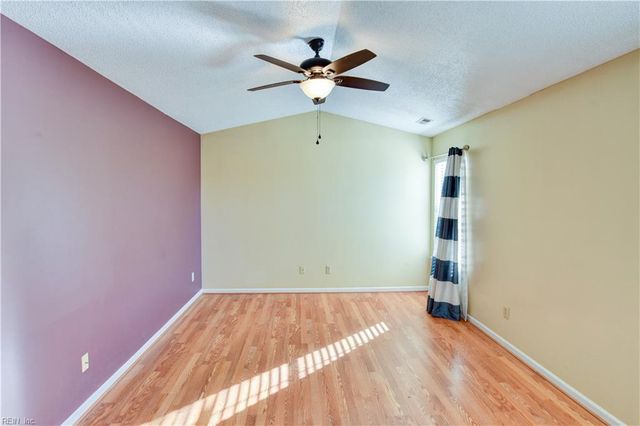 709 Whisper WALK, Chesapeake, VA 23322