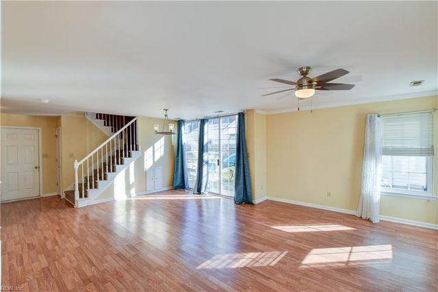 709 Whisper WALK, Chesapeake, VA 23322