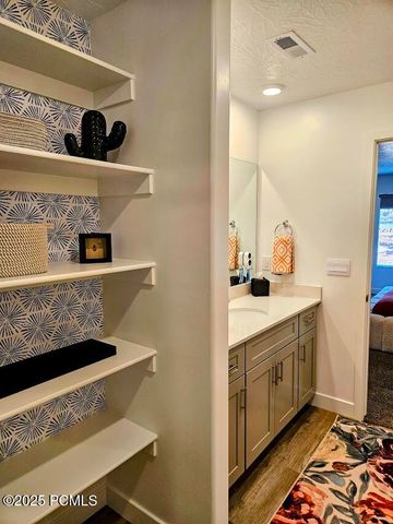 1887 Wolverine Way, Washington, UT 84780