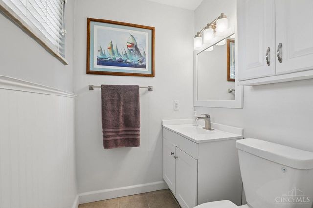 1570 Blueorchard Drive, Cincinnati, OH 45230