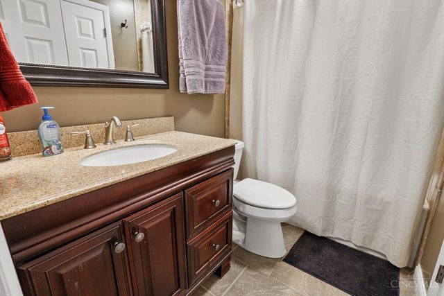 1570 Blueorchard Drive, Cincinnati, OH 45230