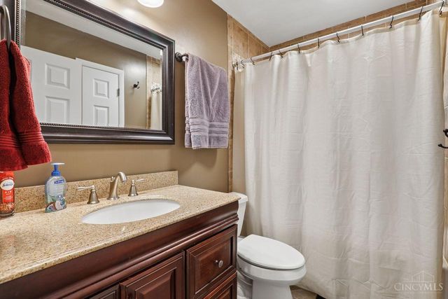 1570 Blueorchard Drive, Cincinnati, OH 45230