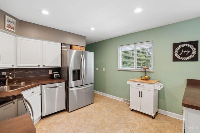 1570 Blueorchard Drive, Cincinnati, OH 45230