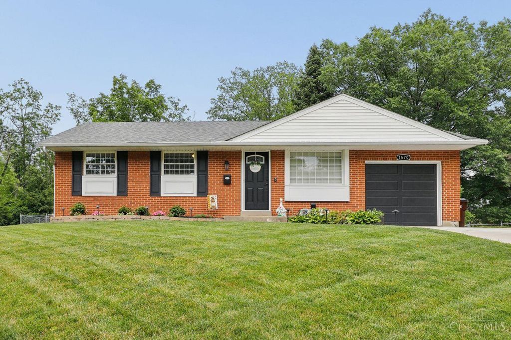 1570 Blueorchard Drive, Cincinnati, OH 45230