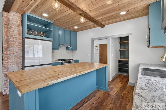 1004 N Grant Avenue, Pocatello, ID 83204
