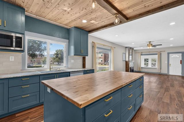 1004 N Grant Avenue, Pocatello, ID 83204