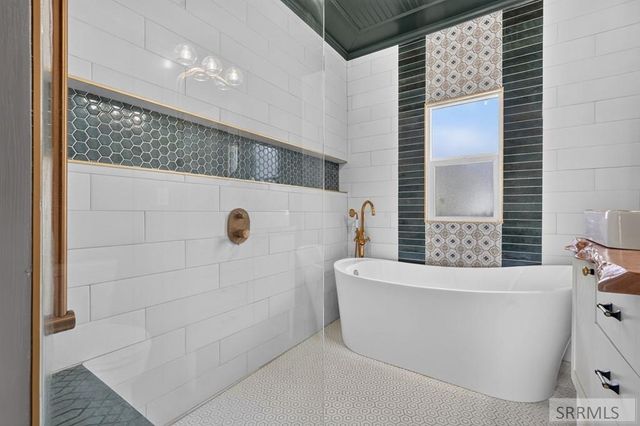 1004 N Grant Avenue, Pocatello, ID 83204