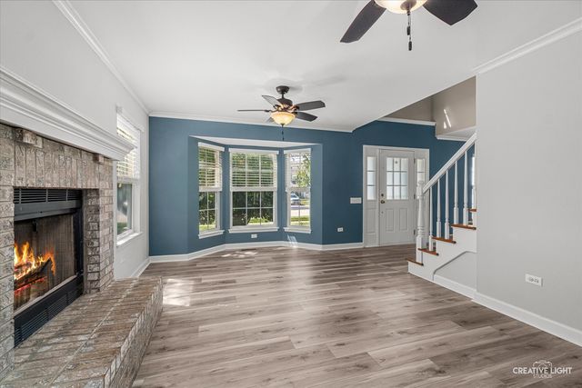 52 Blackberry Trail, Aurora, IL 60506