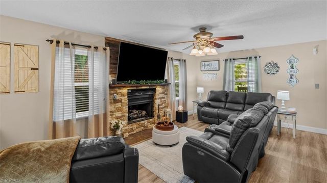7317 Farmbrook Place, Thomasville, NC 27360