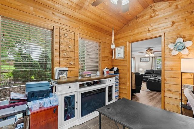 7317 Farmbrook Place, Thomasville, NC 27360