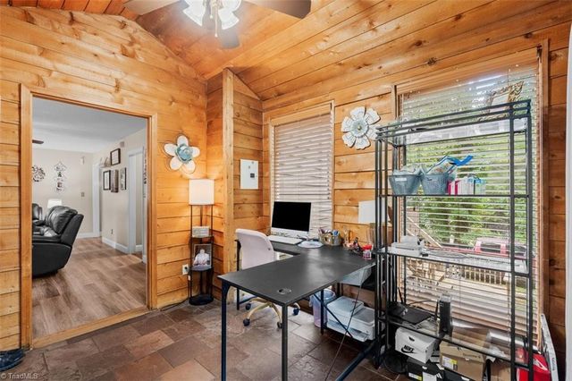 7317 Farmbrook Place, Thomasville, NC 27360