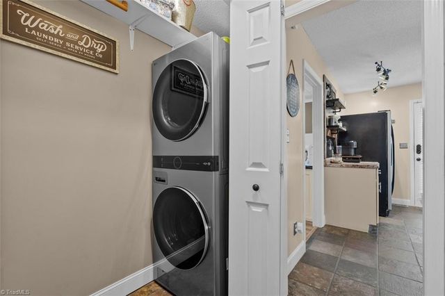 7317 Farmbrook Place, Thomasville, NC 27360