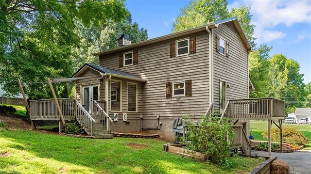 7317 Farmbrook Place, Thomasville, NC 27360
