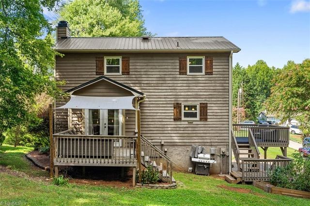 7317 Farmbrook Place, Thomasville, NC 27360