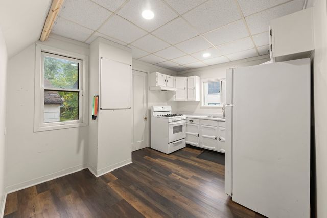 25 E Parkside Avenue, Lombard, IL 60148