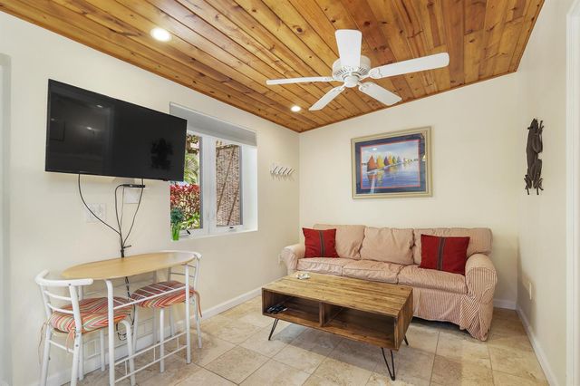 714 Sunset Road, West Palm Beach, FL 33401