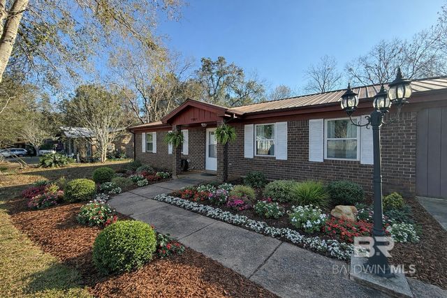 7251 Knollwood Road, Mobile, AL 36619