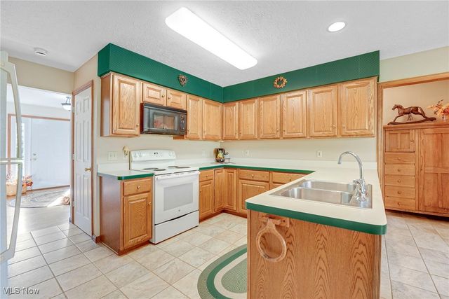 3123 Killingworth Lane, Twinsburg, OH 44087