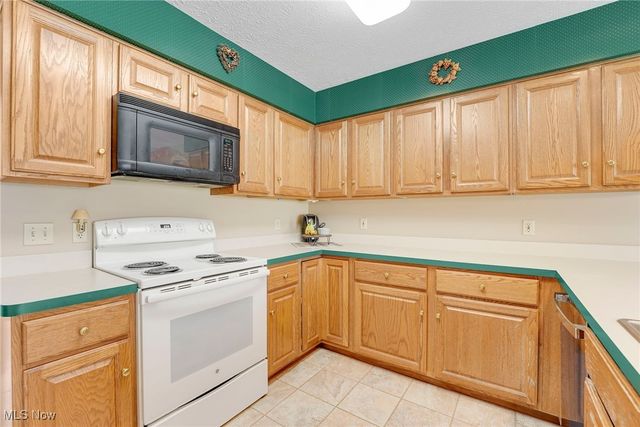 3123 Killingworth Lane, Twinsburg, OH 44087
