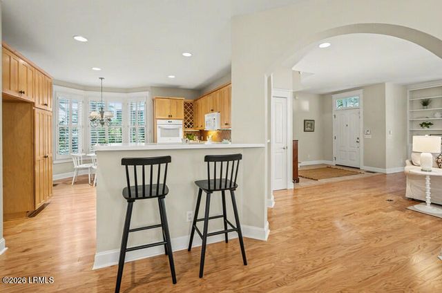 9 Newpoint Road, Beaufort, SC 29907