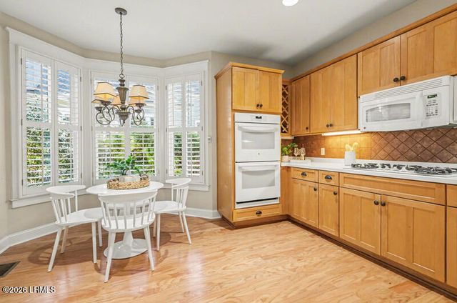 9 Newpoint Road, Beaufort, SC 29907