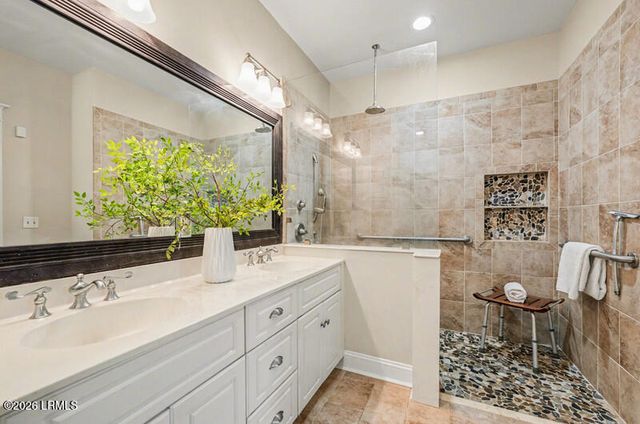 9 Newpoint Road, Beaufort, SC 29907