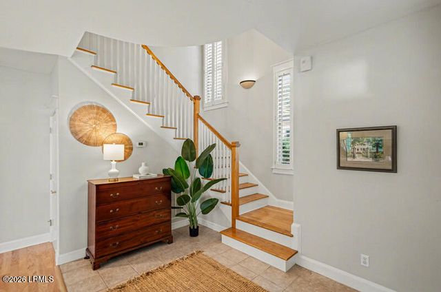 9 Newpoint Road, Beaufort, SC 29907