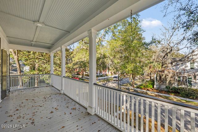 9 Newpoint Road, Beaufort, SC 29907