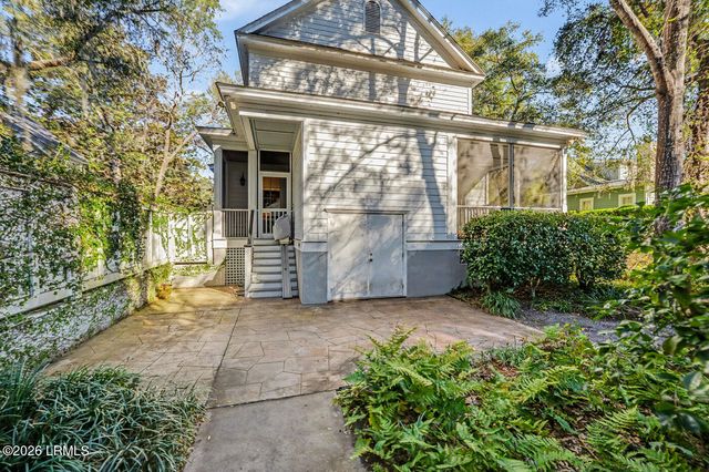 9 Newpoint Road, Beaufort, SC 29907