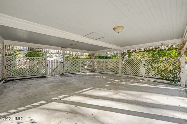 9 Newpoint Road, Beaufort, SC 29907